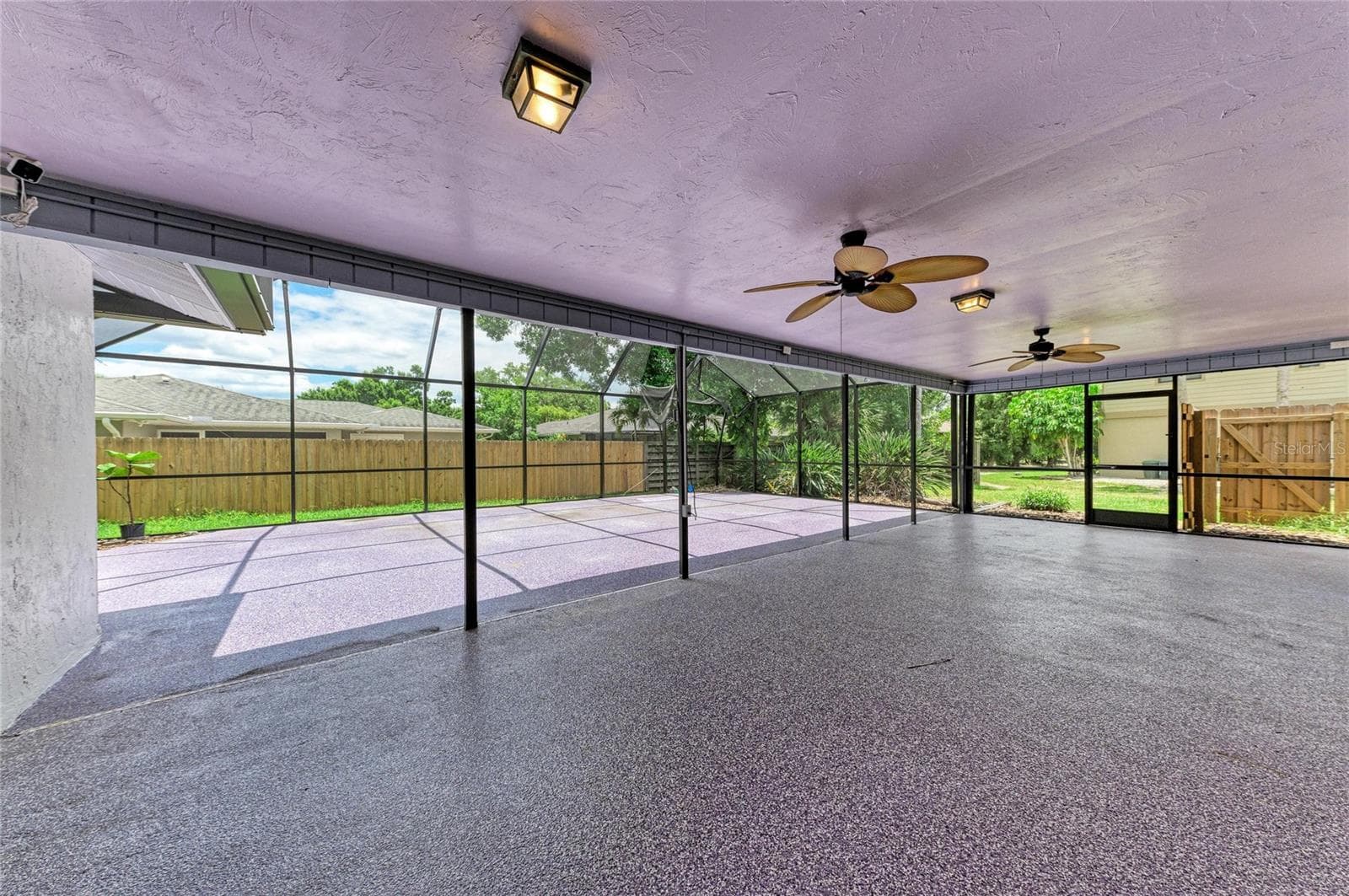 oversized lanai - 4242 DRYDEN CIR, SARASOTA