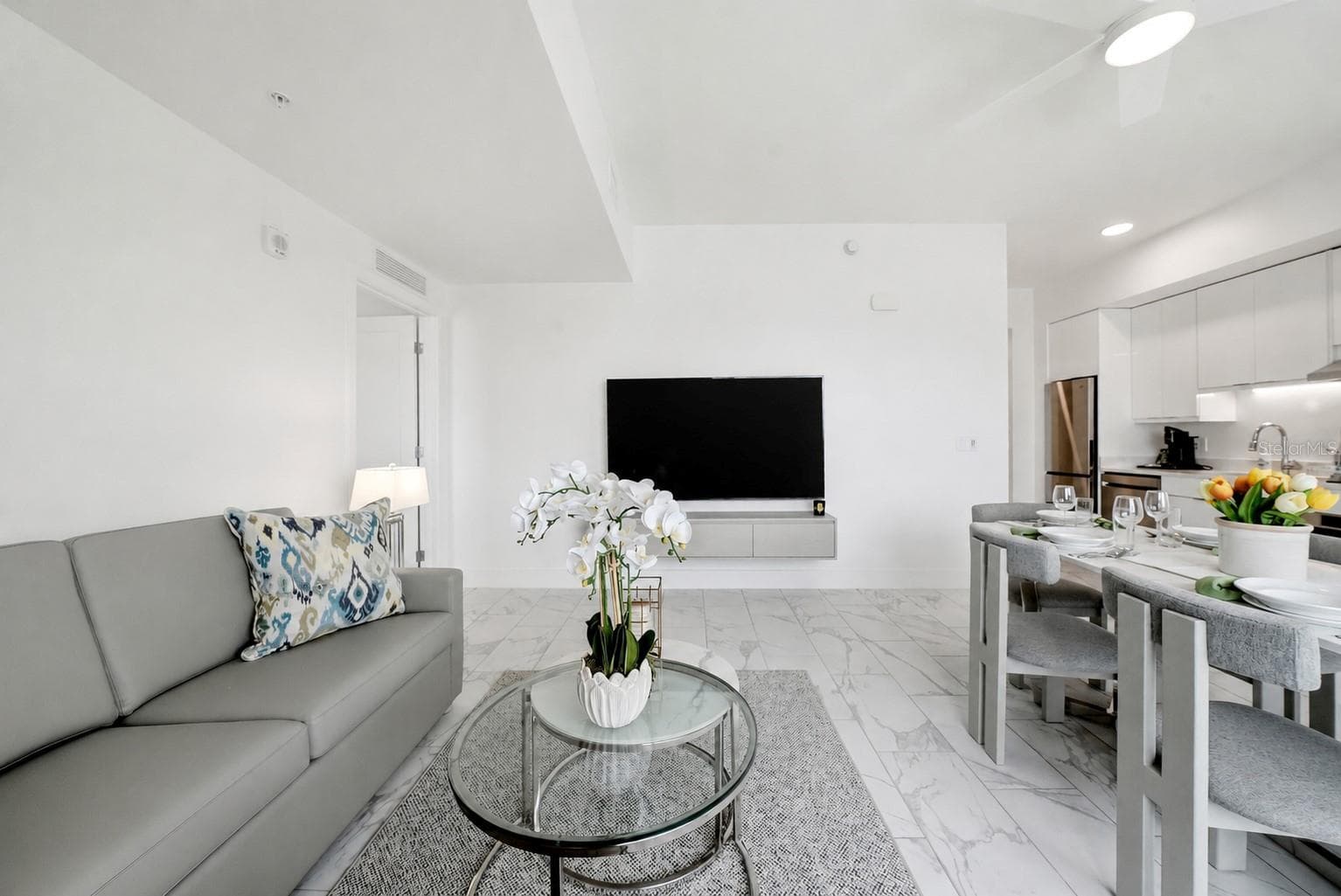 Living Room - 411 E SHORE DR #214, CLEARWATER BEACH