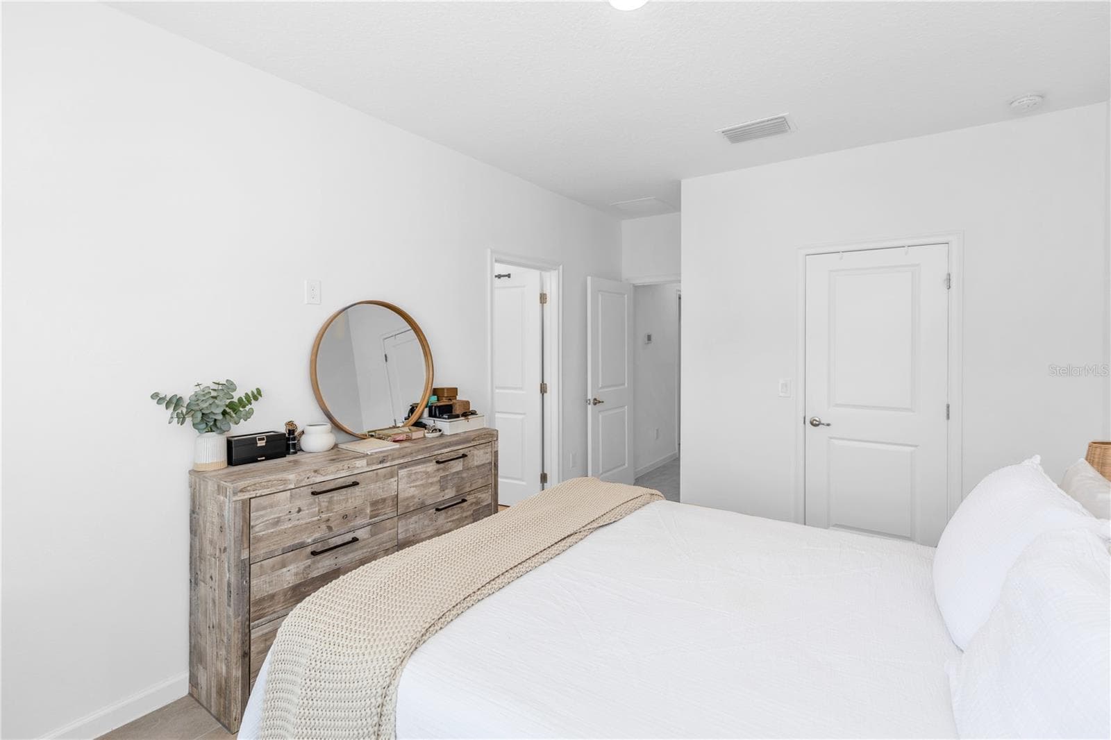 Upstairs Primary Bedroom (2) - 10340 EBB TIDE LN, ORLANDO