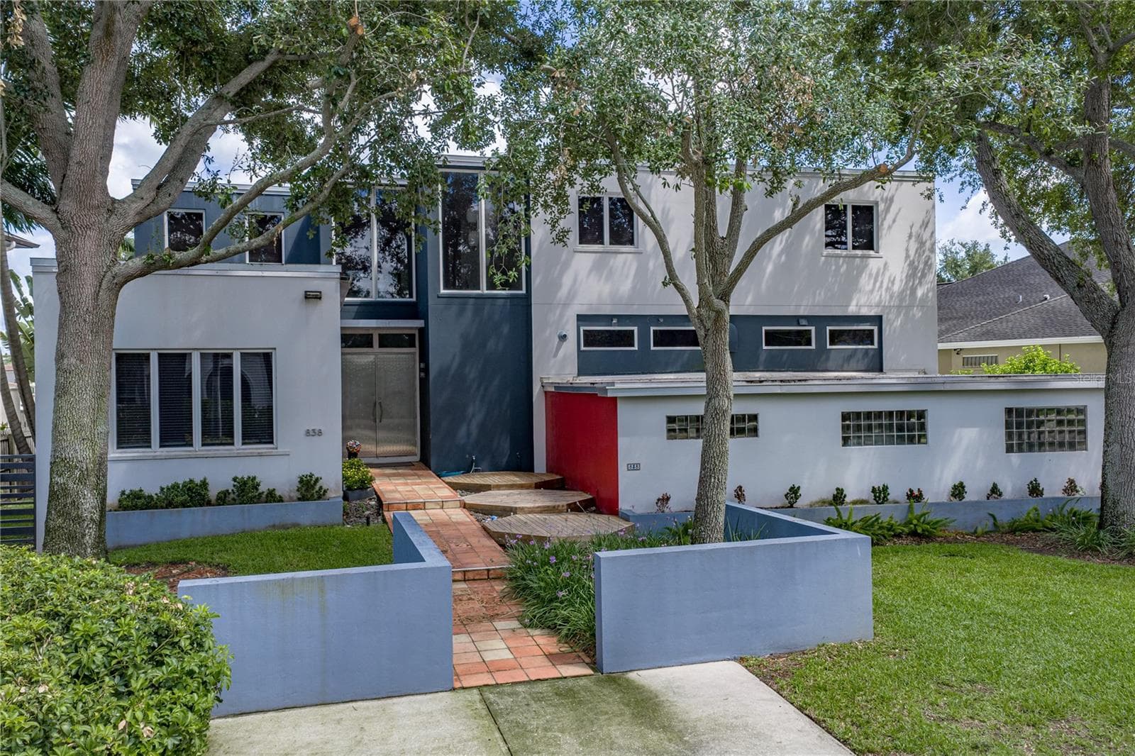 Single Family Residence at 838 MONTEREY BLVD NE, ST PETERSBURG, photo 8 of 82