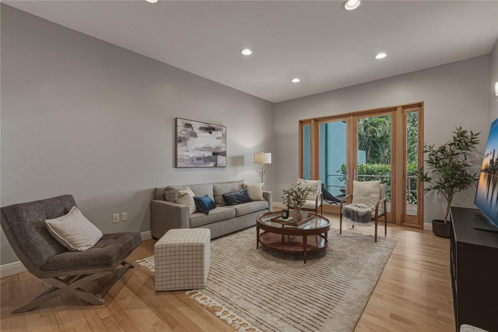 Single Family Residence at 838 MONTEREY BLVD NE, ST PETERSBURG, photo 12 of 82