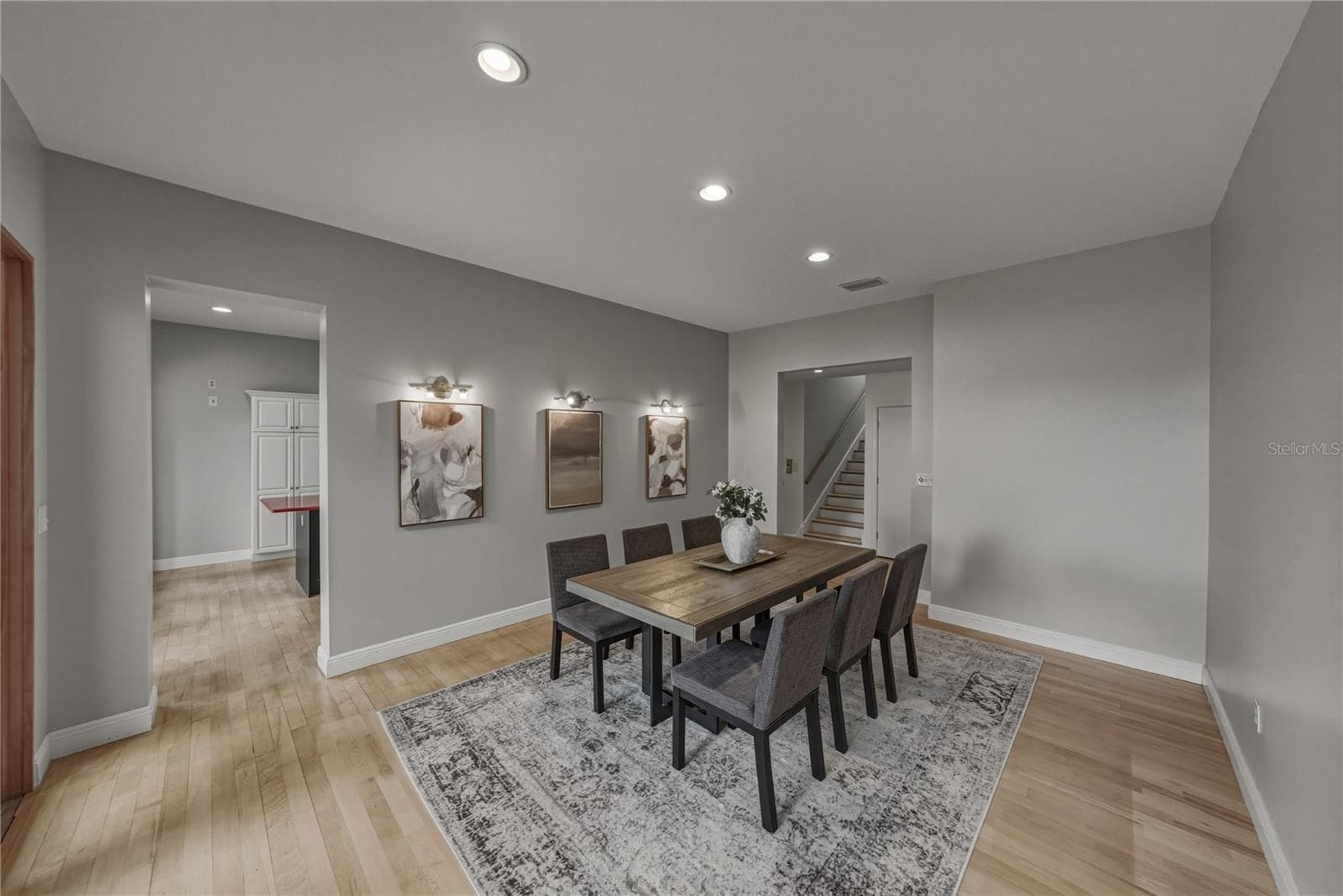 Single Family Residence at 838 MONTEREY BLVD NE, ST PETERSBURG, photo 14 of 82