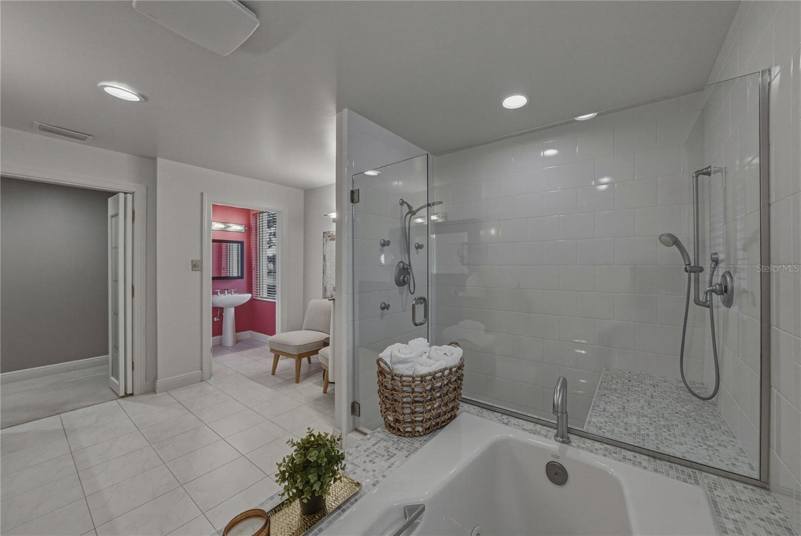 Single Family Residence at 838 MONTEREY BLVD NE, ST PETERSBURG, photo 53 of 82
