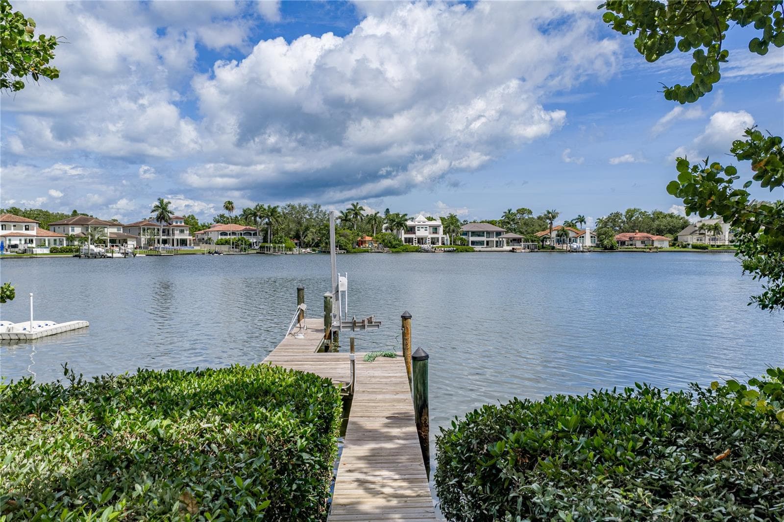 Single Family Residence at 838 MONTEREY BLVD NE, ST PETERSBURG, photo 69 of 82