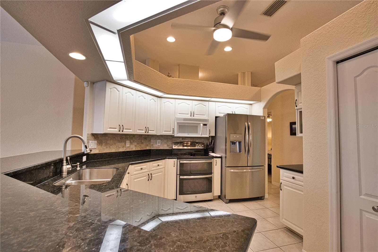 Single Family Residence at 138 BROADMOOR LN, ROTONDA WEST, photo 21 of 68