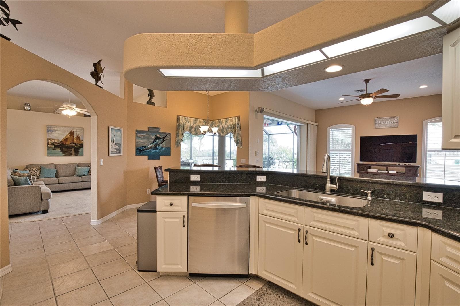 Single Family Residence at 138 BROADMOOR LN, ROTONDA WEST, photo 24 of 68