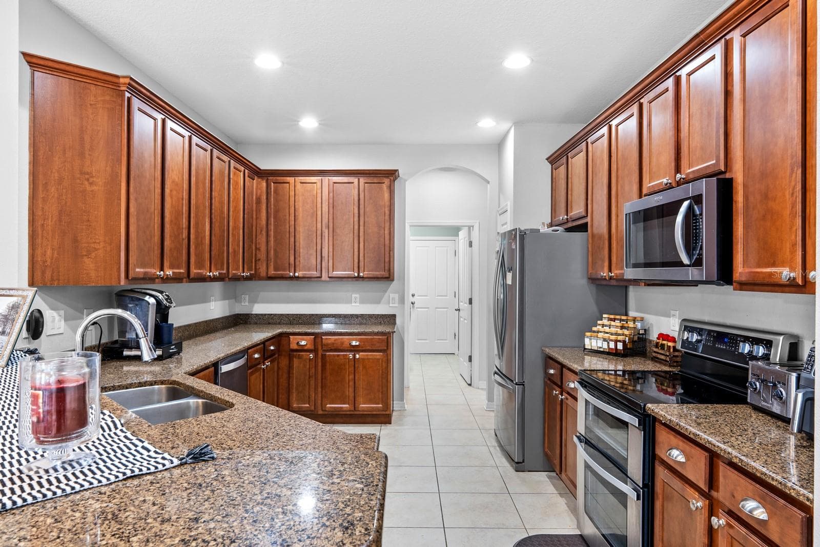 Single Family Residence at 6751 BOULDER RUN LOOP, WESLEY CHAPEL, photo 7 of 37