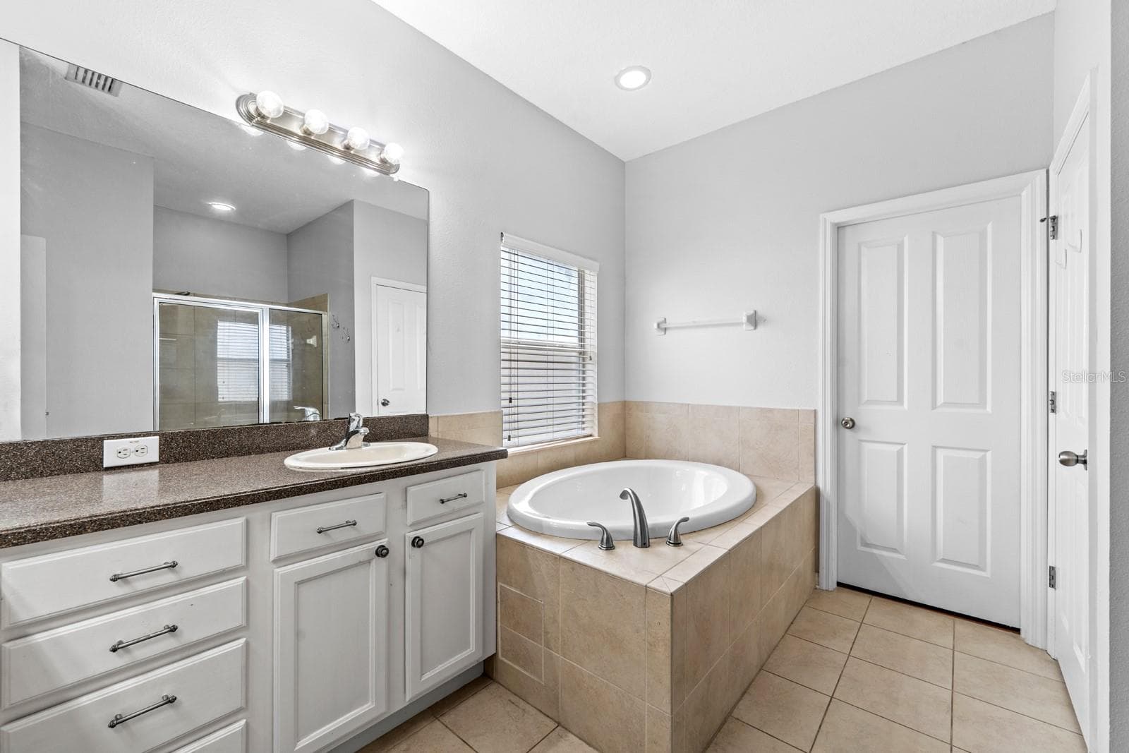Single Family Residence at 6751 BOULDER RUN LOOP, WESLEY CHAPEL, photo 19 of 37