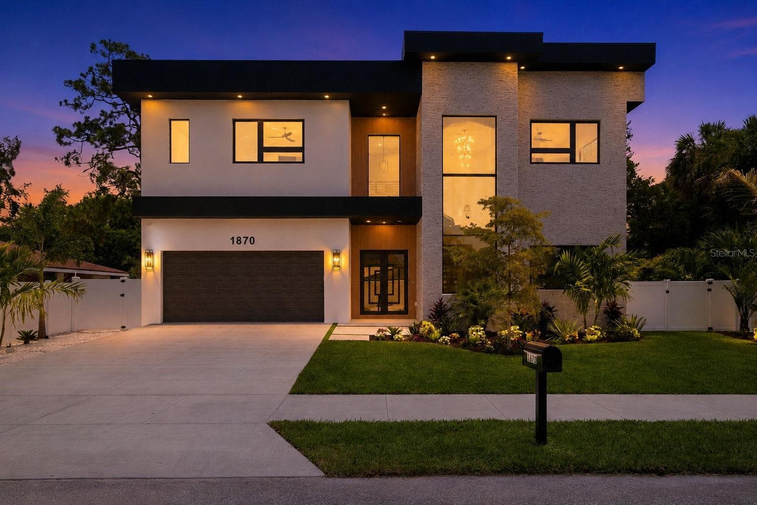 Single Family Residence at 1870 JASMINE DR, SARASOTA, photo 2 of 120