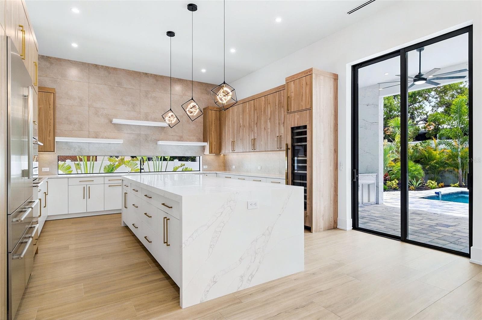 Single Family Residence at 1870 JASMINE DR, SARASOTA, photo 15 of 120