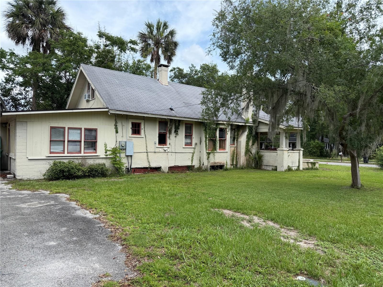 Single Family Residence at 528 N ADELLE AVE, DELAND, photo 2 of 28