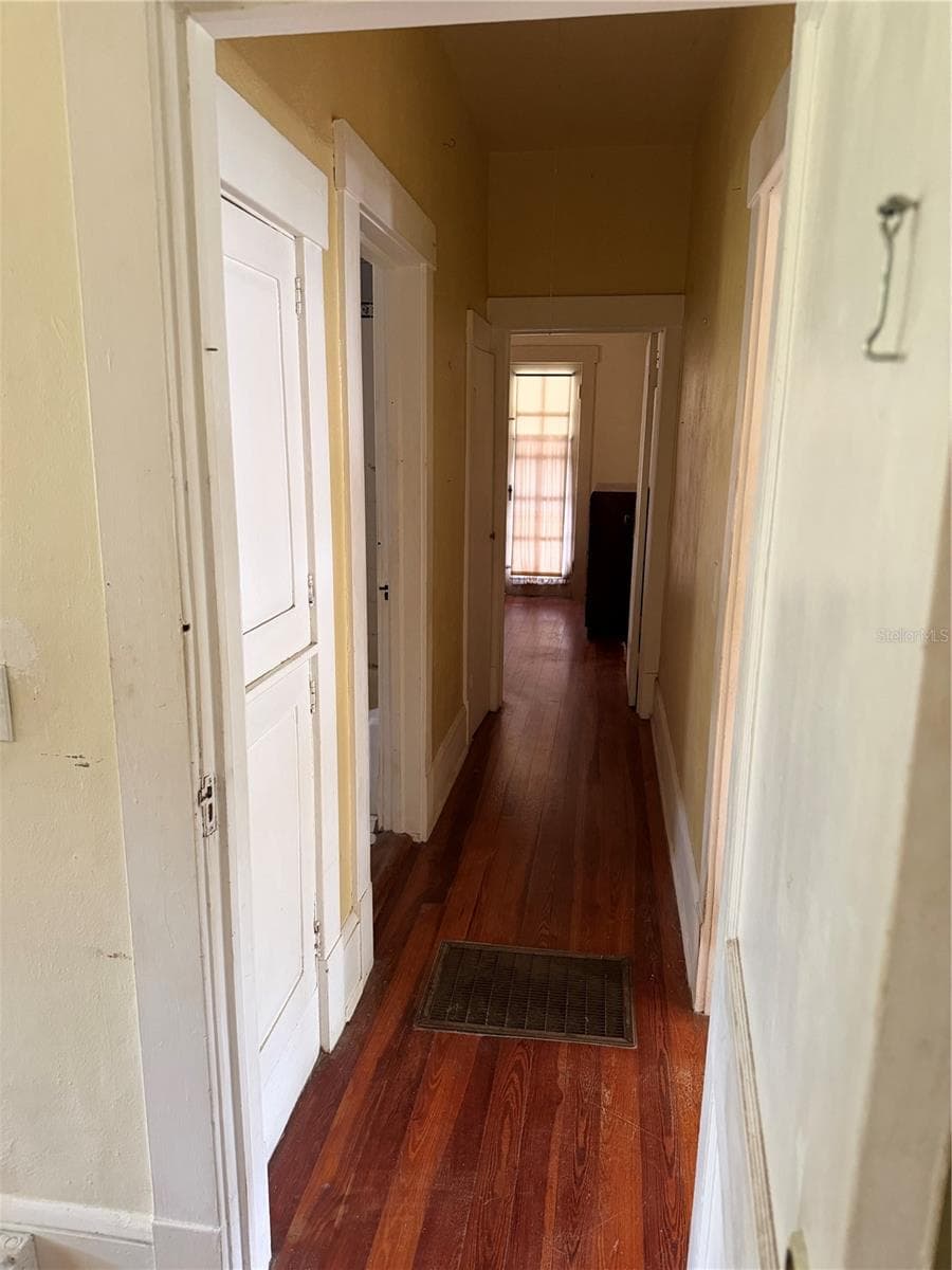 Hallway - 528 N ADELLE AVE, DELAND