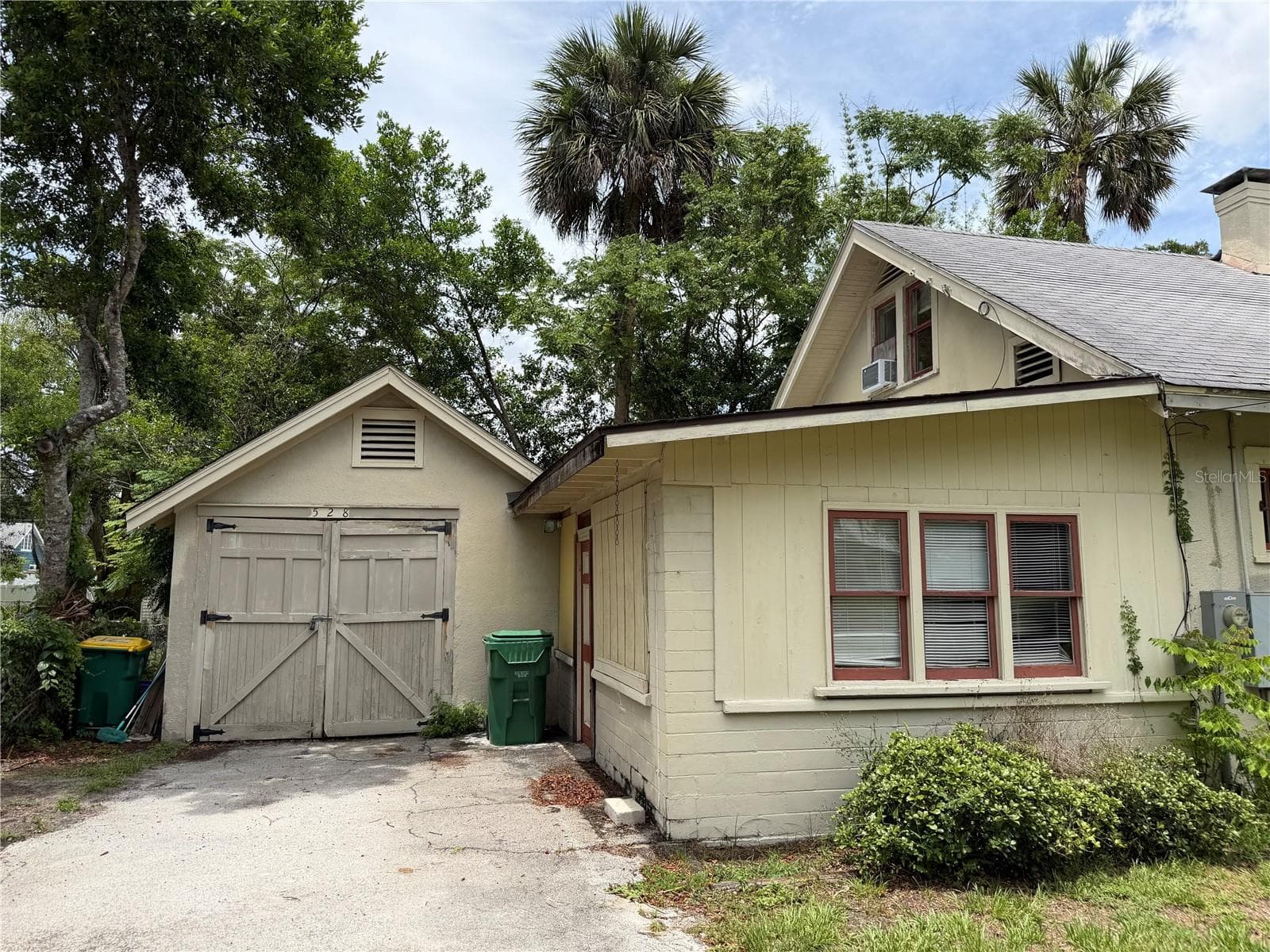 Garage - 528 N ADELLE AVE, DELAND