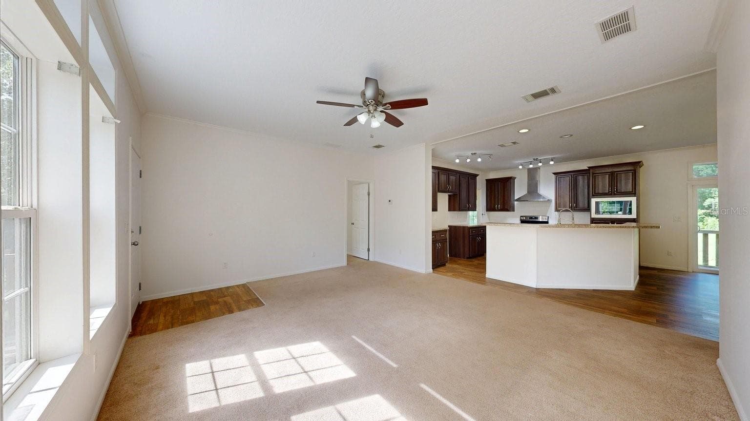 Manufactured Home at 2930 PALMETTO ST, BUNNELL, photo 3 of 31