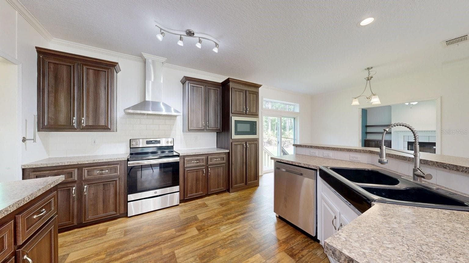 Manufactured Home at 2930 PALMETTO ST, BUNNELL, photo 14 of 31