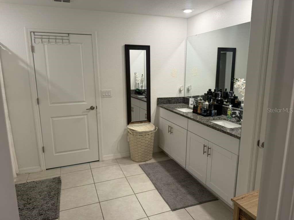 Single Family Residence at 2000 RED LOOP, LAKELAND, photo 8 of 11