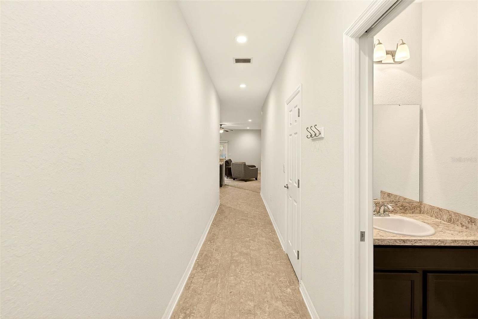 Townhouse at 4680 VIGNETTE WAY, SARASOTA, photo 3 of 39