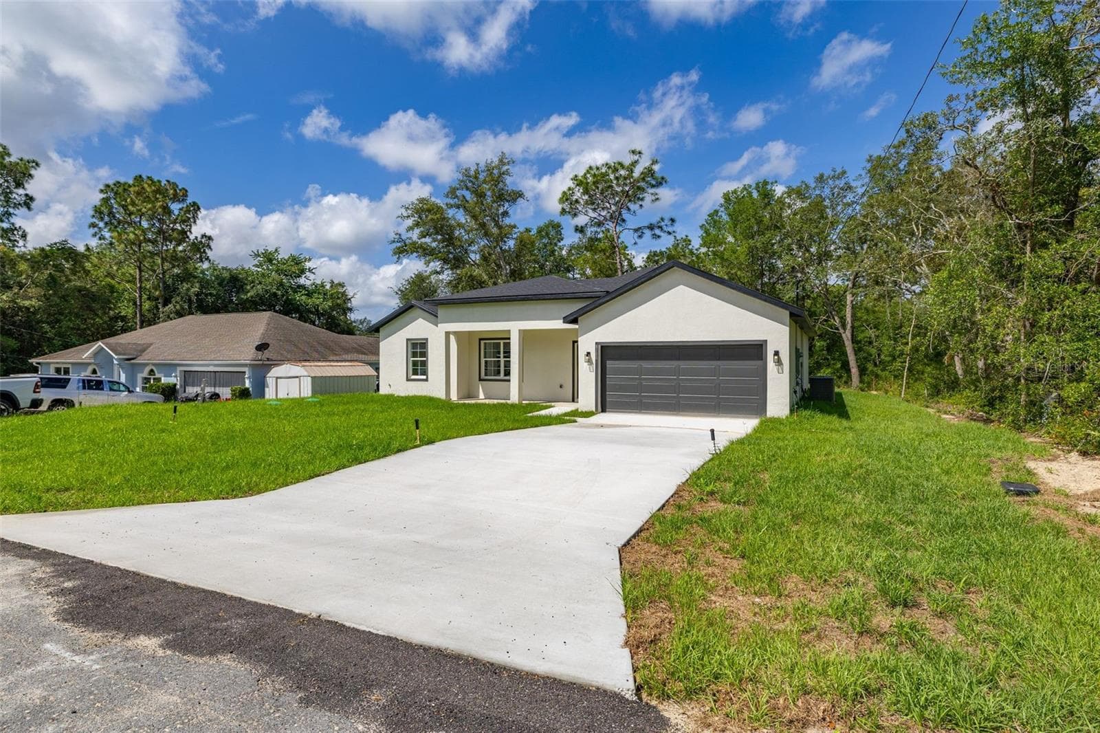Single Family Residence at 8100 N HILLVIEW CIR, DUNNELLON, photo 2 of 60