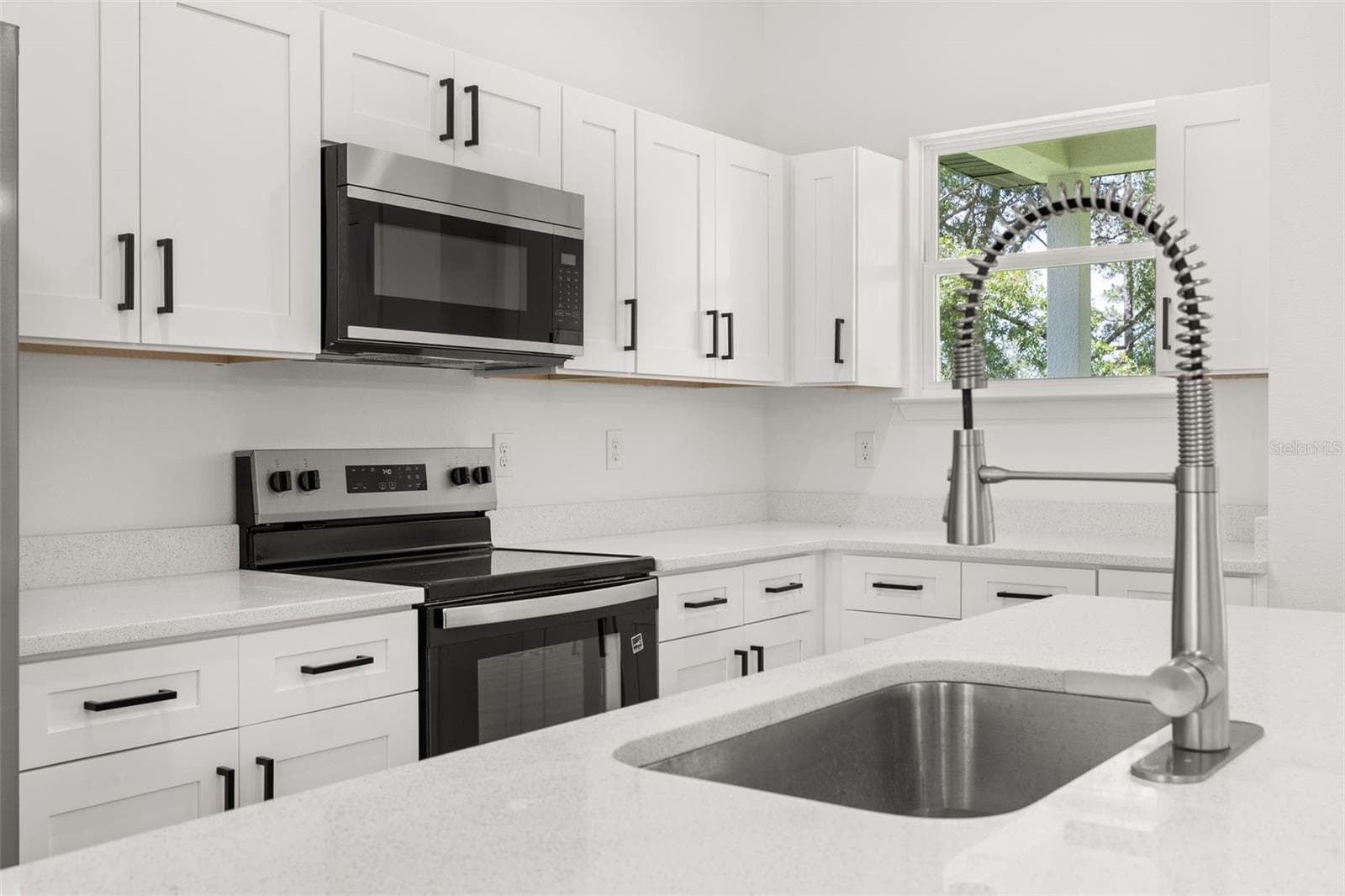Single Family Residence at 8100 N HILLVIEW CIR, DUNNELLON, photo 18 of 60
