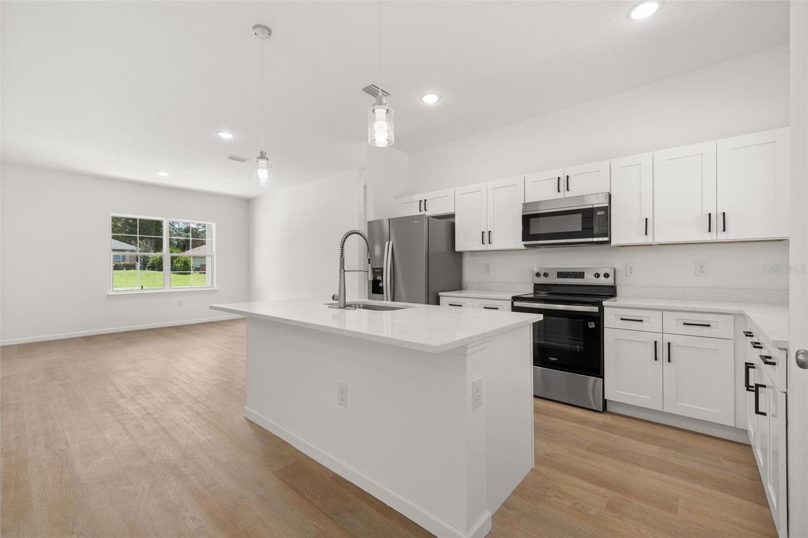 Single Family Residence at 8100 N HILLVIEW CIR, DUNNELLON, photo 19 of 60