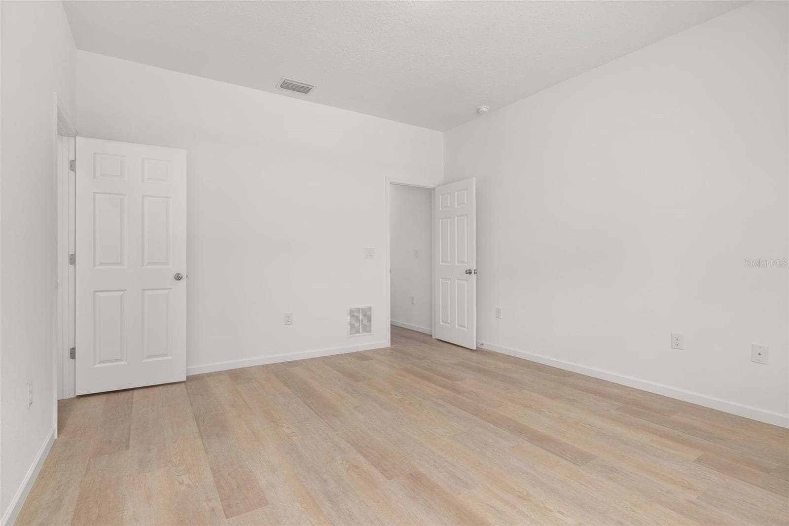 Single Family Residence at 8100 N HILLVIEW CIR, DUNNELLON, photo 24 of 60