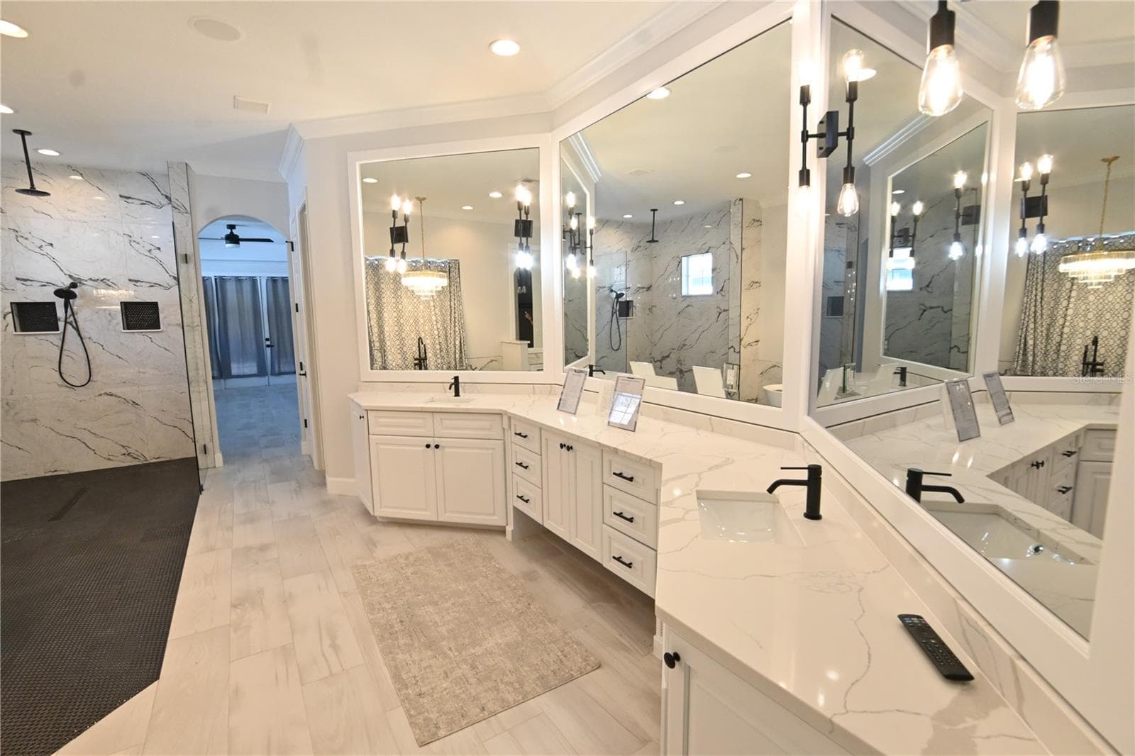 Single Family Residence at 6119 FOXFIELD CT, WINDERMERE, photo 5 of 12
