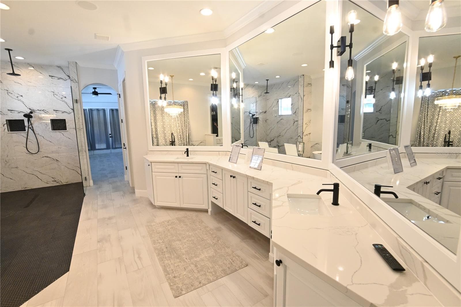 Single Family Residence at 6119 FOXFIELD CT, WINDERMERE, photo 7 of 12