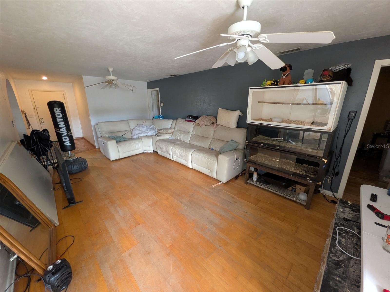 Single Family Residence at 7167 COLUMBIA CIR, FORT MYERS, photo 2 of 14