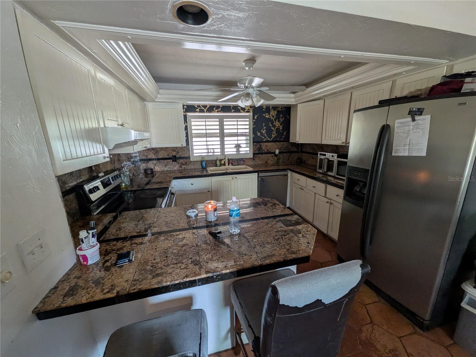 Single Family Residence at 7167 COLUMBIA CIR, FORT MYERS, photo 4 of 14