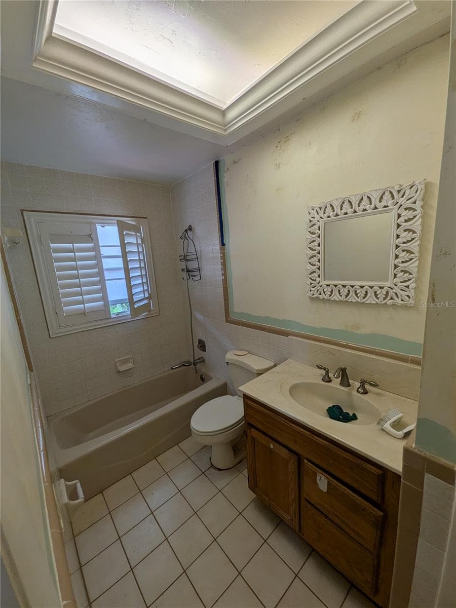 Single Family Residence at 7167 COLUMBIA CIR, FORT MYERS, photo 11 of 14