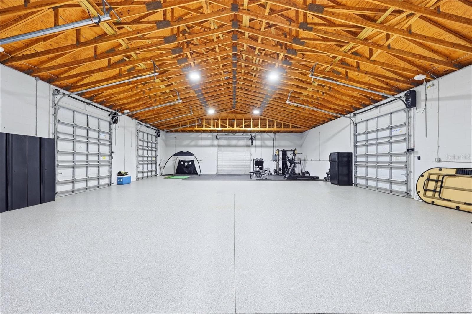 2,400 SF Garage with Epoxy Floors and 6 Garage Doors - 3467 COMPOUND CT, SARASOTA