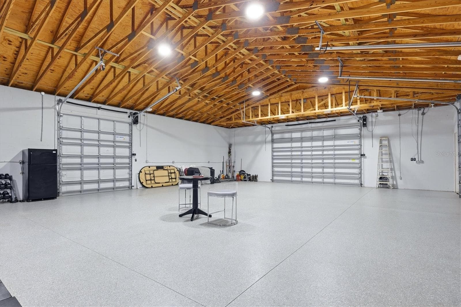2,400 SF Garage with Epoxy Floors - 3467 COMPOUND CT, SARASOTA