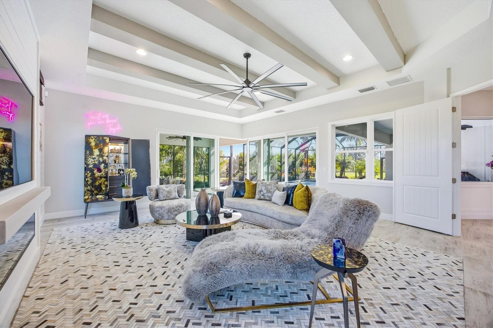 Family Room has Disappearing Corner Sliding Glass Doors - 3467 COMPOUND CT, SARASOTA