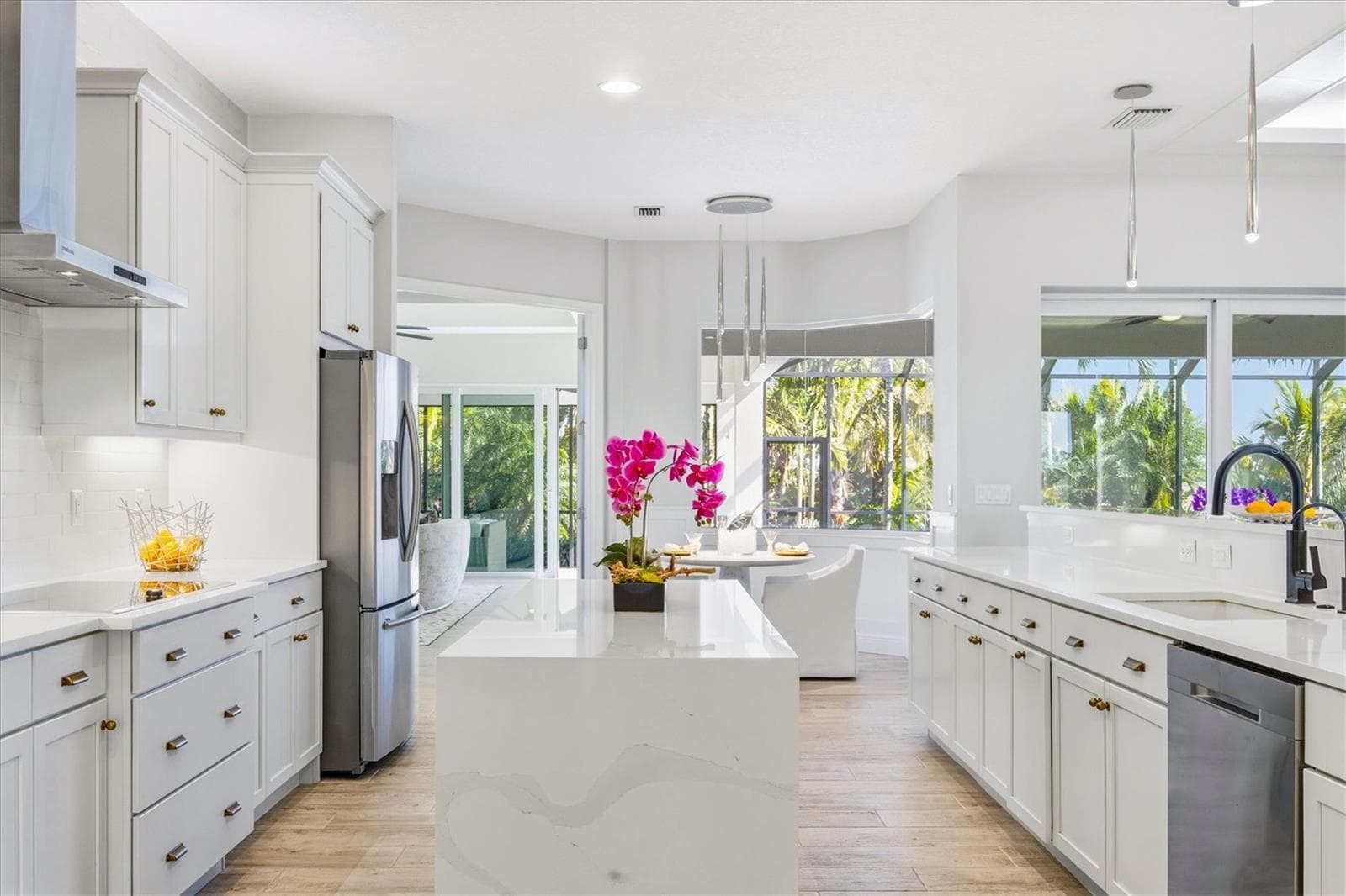 Kitchen and Island - 3467 COMPOUND CT, SARASOTA