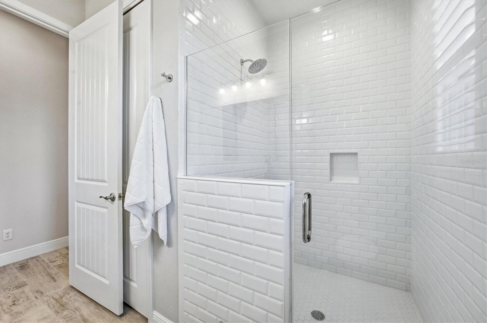 Guest Bathroom, Walk-in Shower - 3467 COMPOUND CT, SARASOTA