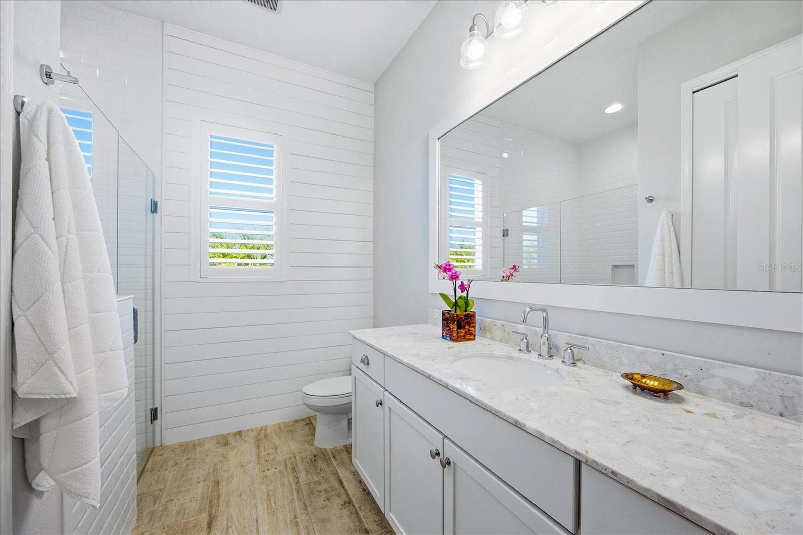 Guest Bathroom Vanity With Quartz Countertop and Shiplap - 3467 COMPOUND CT, SARASOTA