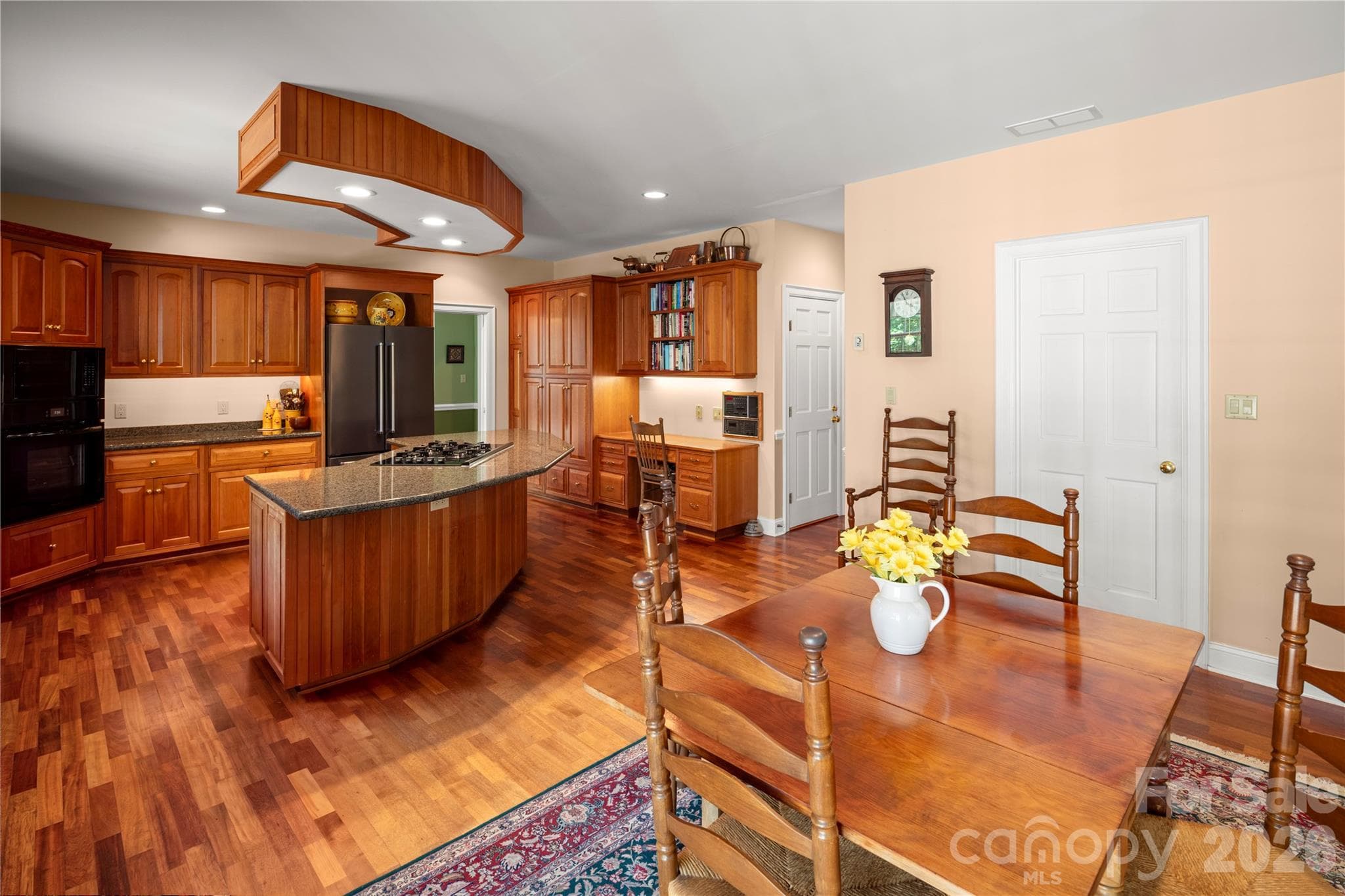 Single Family Residence at Hendersonville, photo 9 of 43