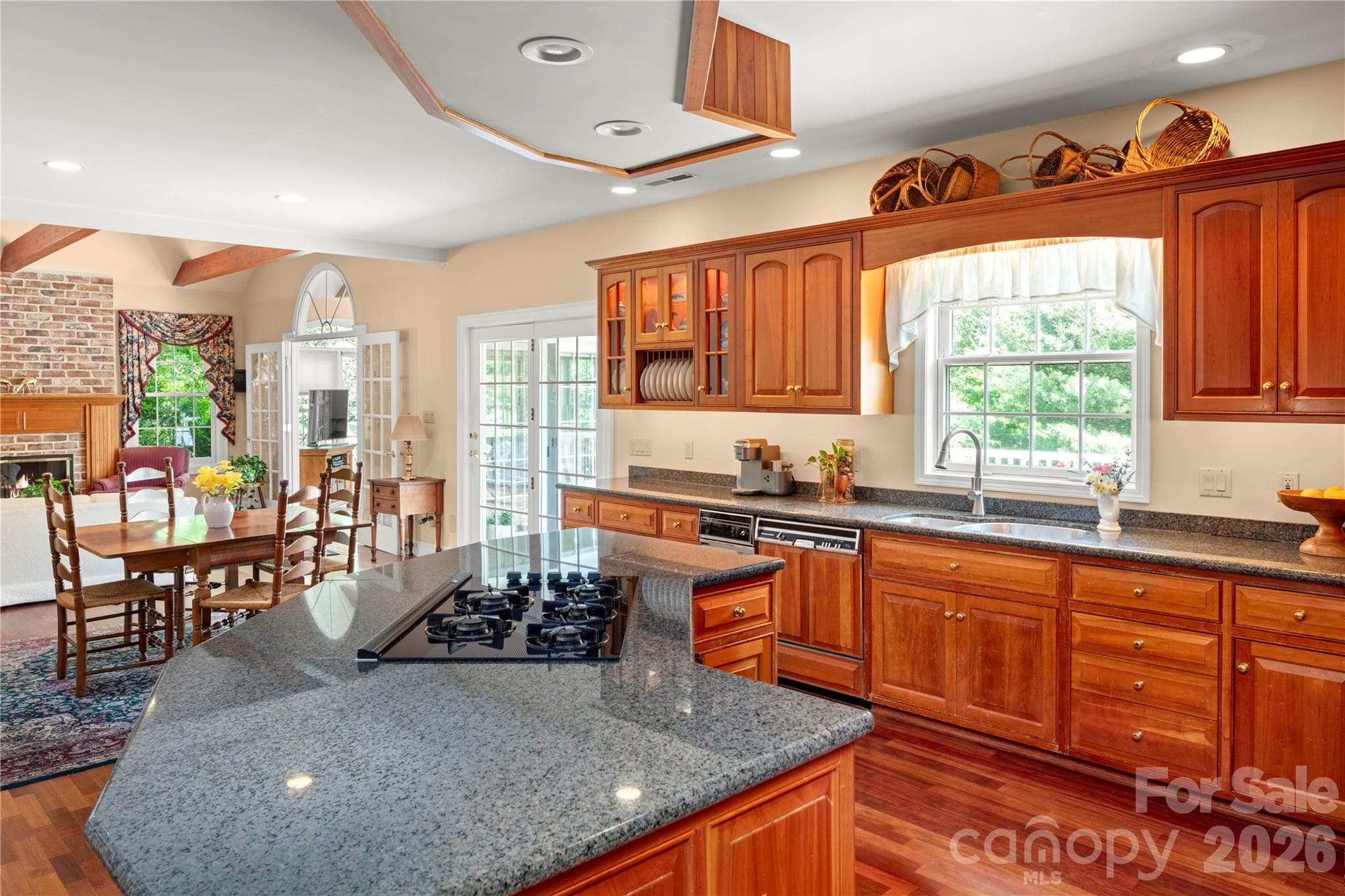 Single Family Residence at Hendersonville, photo 11 of 43