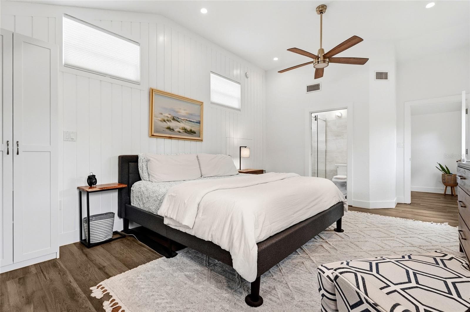 Primary Suite - 2480 ALAMEDA AVE, SARASOTA