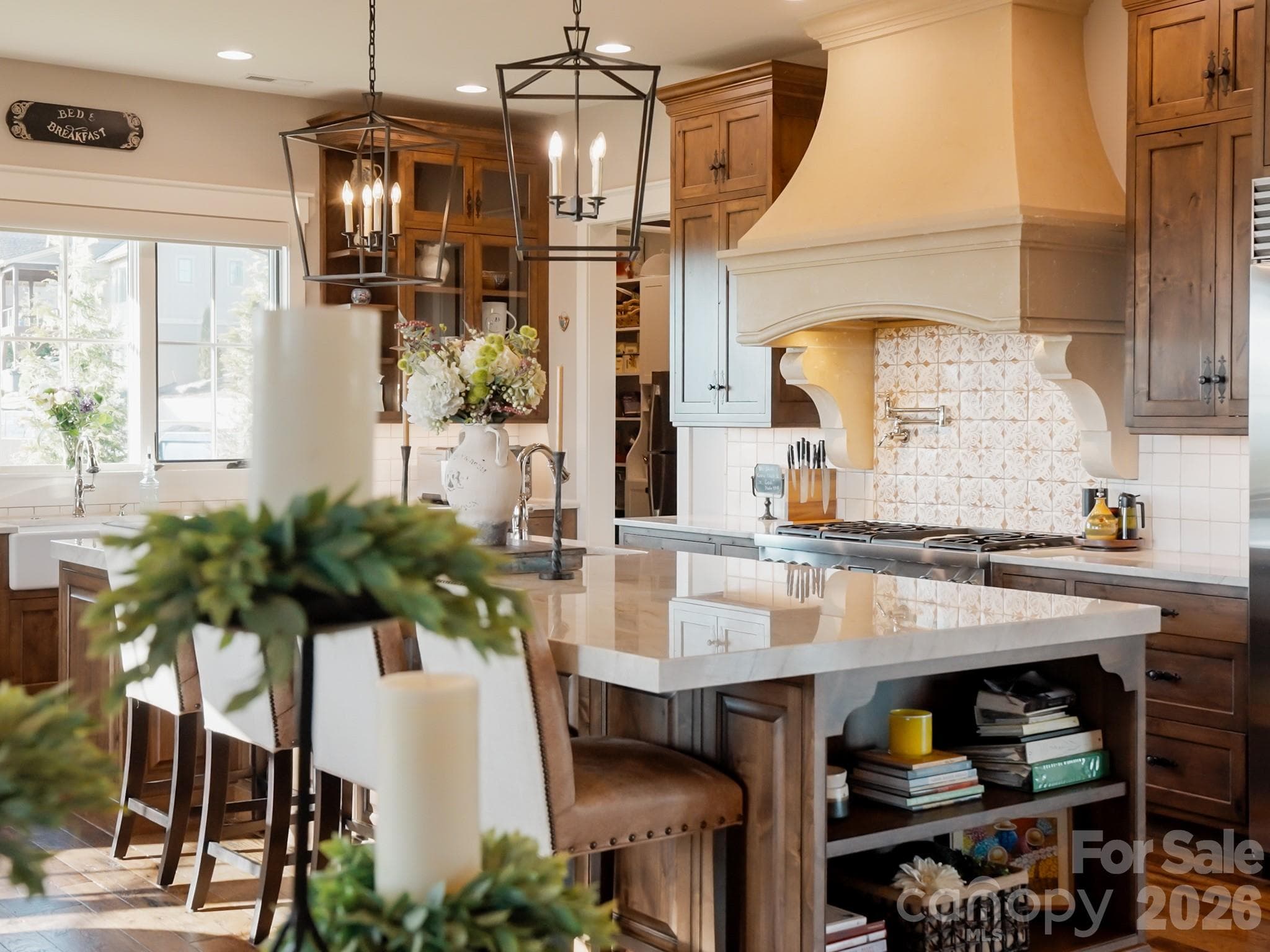 Single Family Residence at Hendersonville, photo 4 of 49