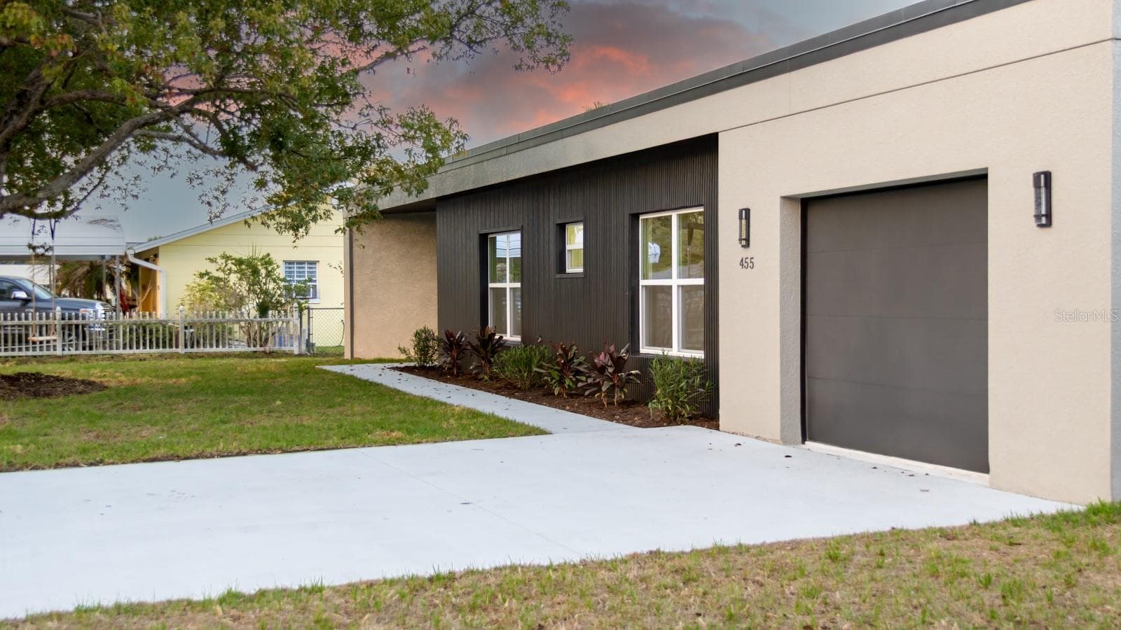 Single Family Residence at 455 RIVERVIEW AVE, SANFORD, photo 5 of 55