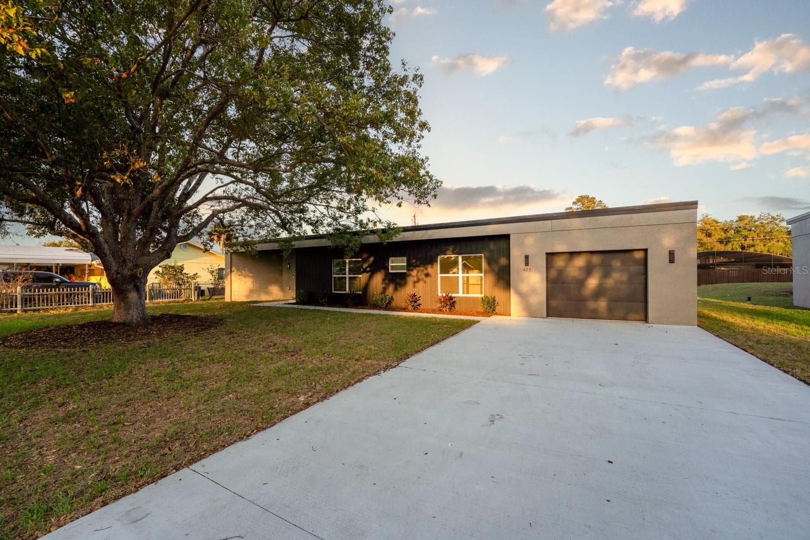 Single Family Residence at 455 RIVERVIEW AVE, SANFORD, photo 3 of 55