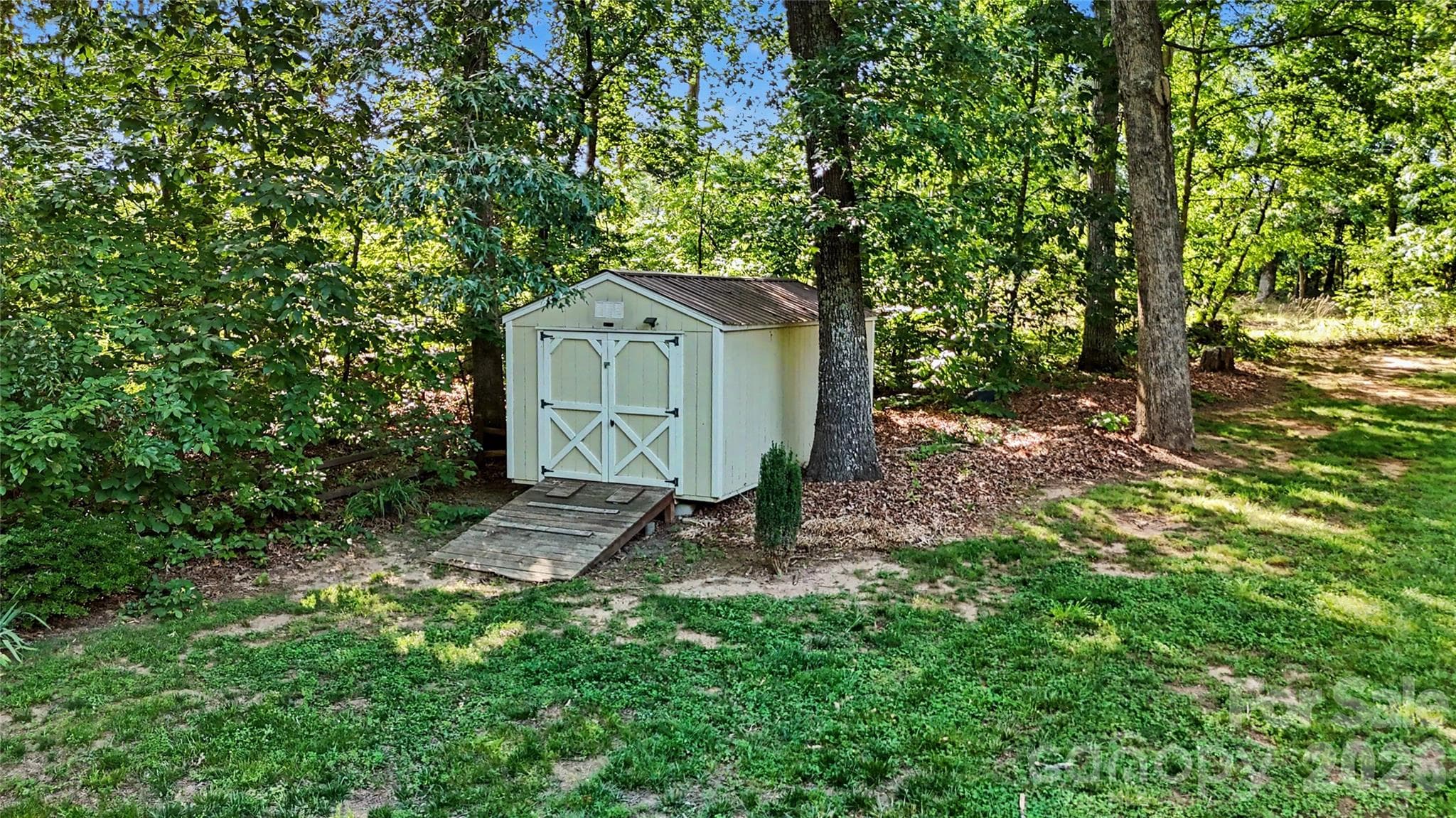 Single Family Residence at Statesville, photo 24 of 36