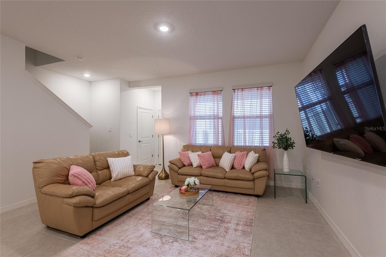 Townhouse at 10807 E FORT WHITE CT, TAMPA, photo 2 of 30