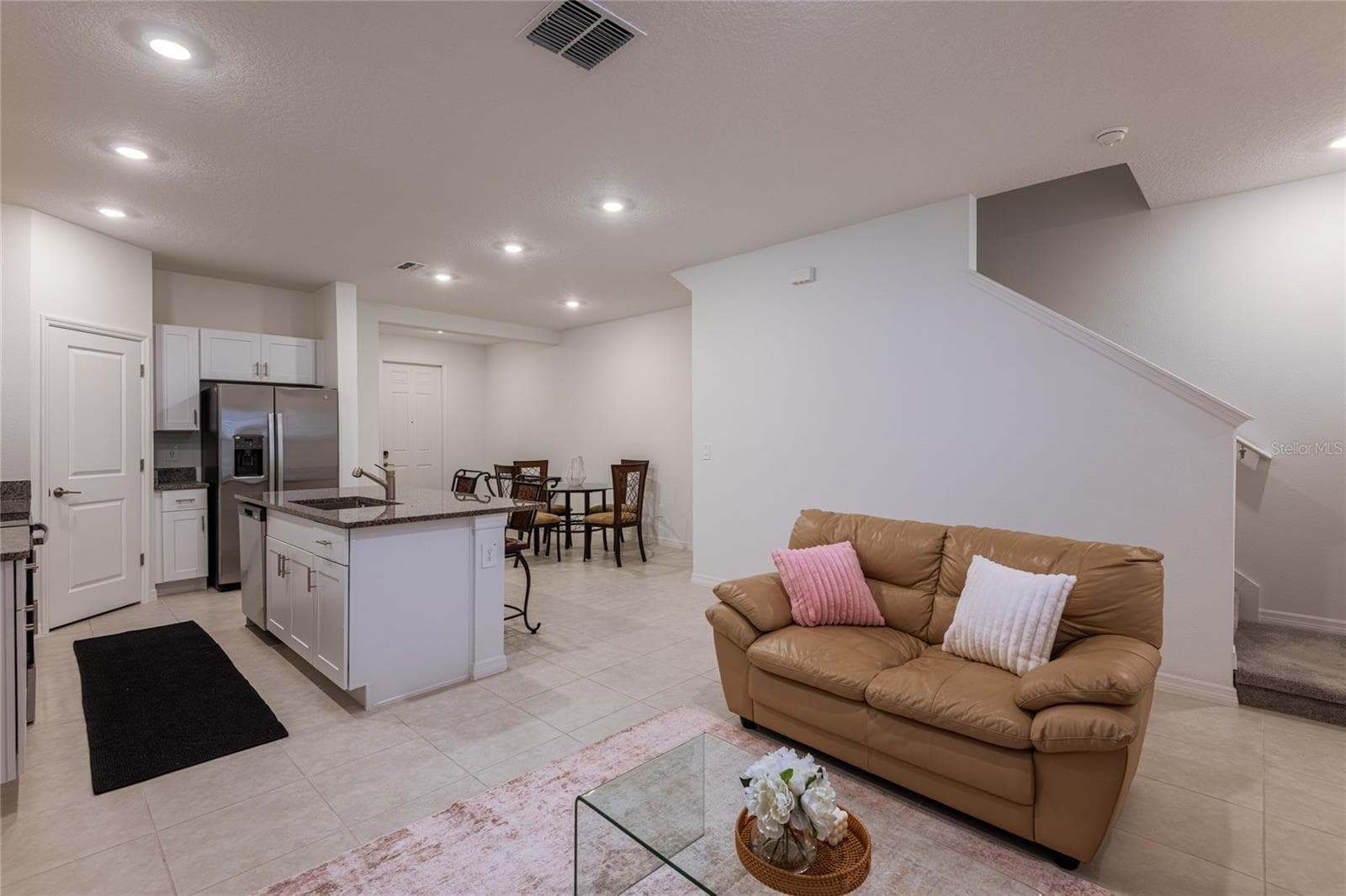 Townhouse at 10807 E FORT WHITE CT, TAMPA, photo 5 of 30