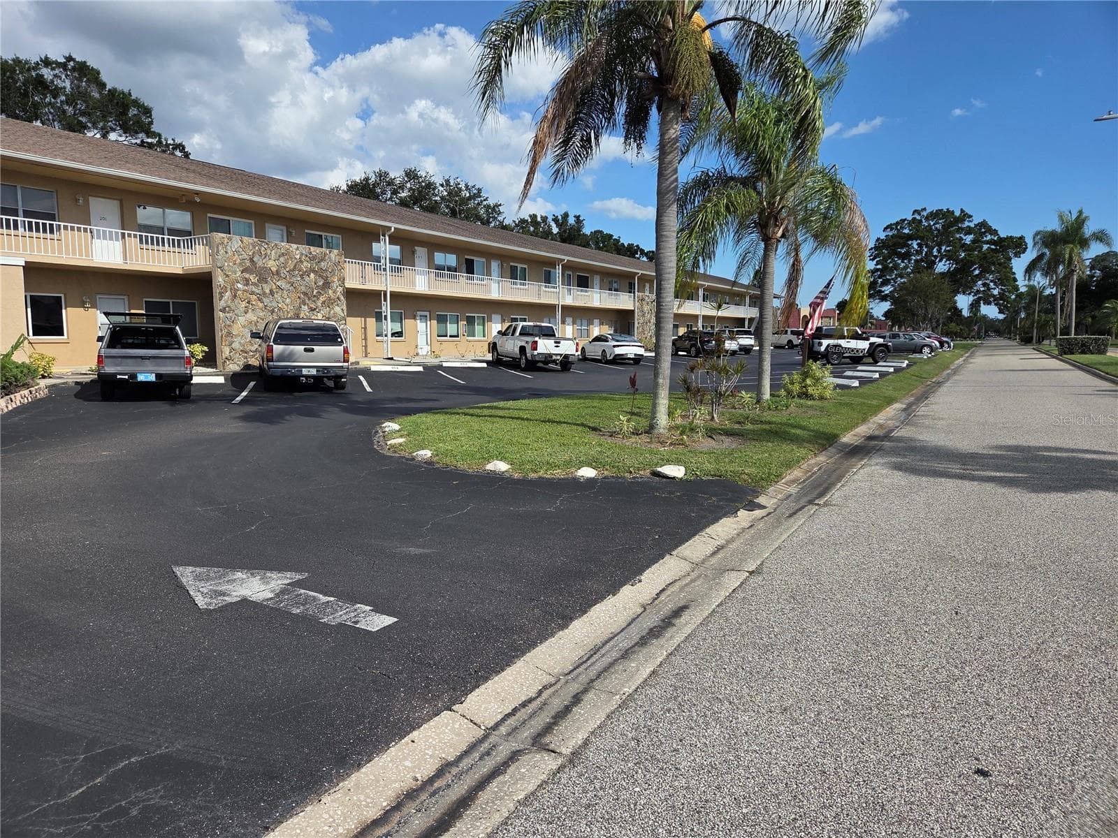 Entrance to Glenwood - 8039 GARDEN DR #109, SEMINOLE