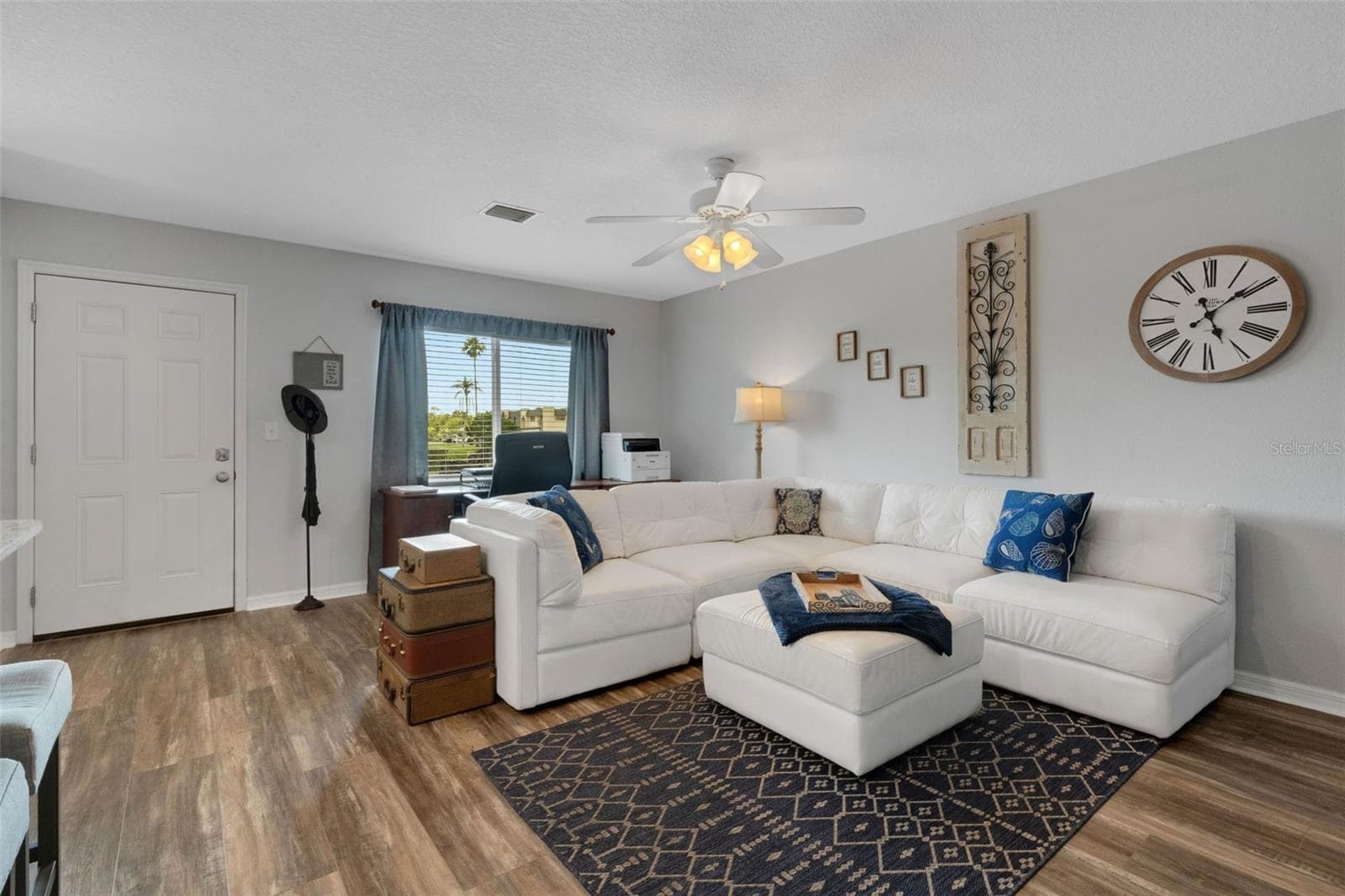 Living Room - 8039 GARDEN DR #109, SEMINOLE