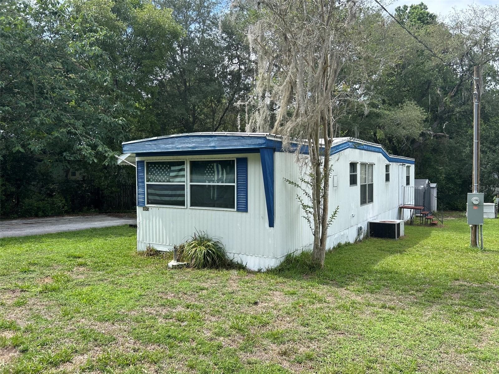 Manufactured Home at 10945 SE 132ND PL, OCKLAWAHA, photo 2 of 40