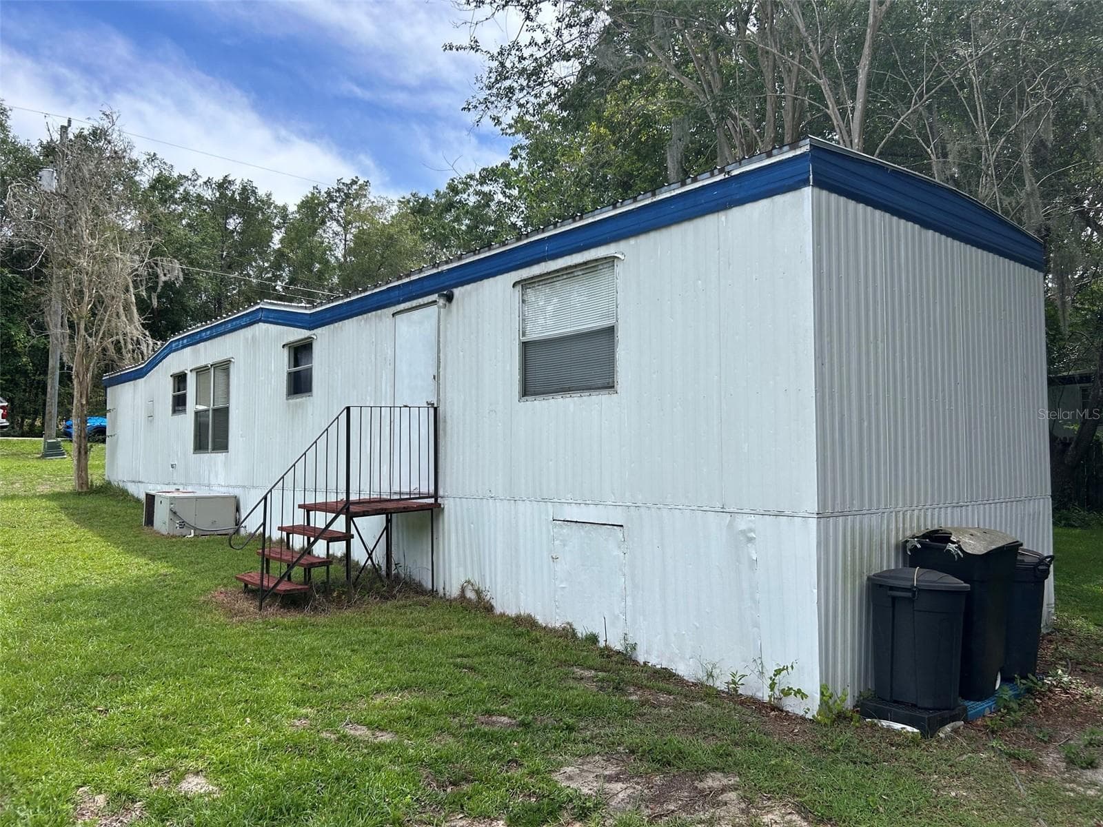 Manufactured Home at 10945 SE 132ND PL, OCKLAWAHA, photo 4 of 40