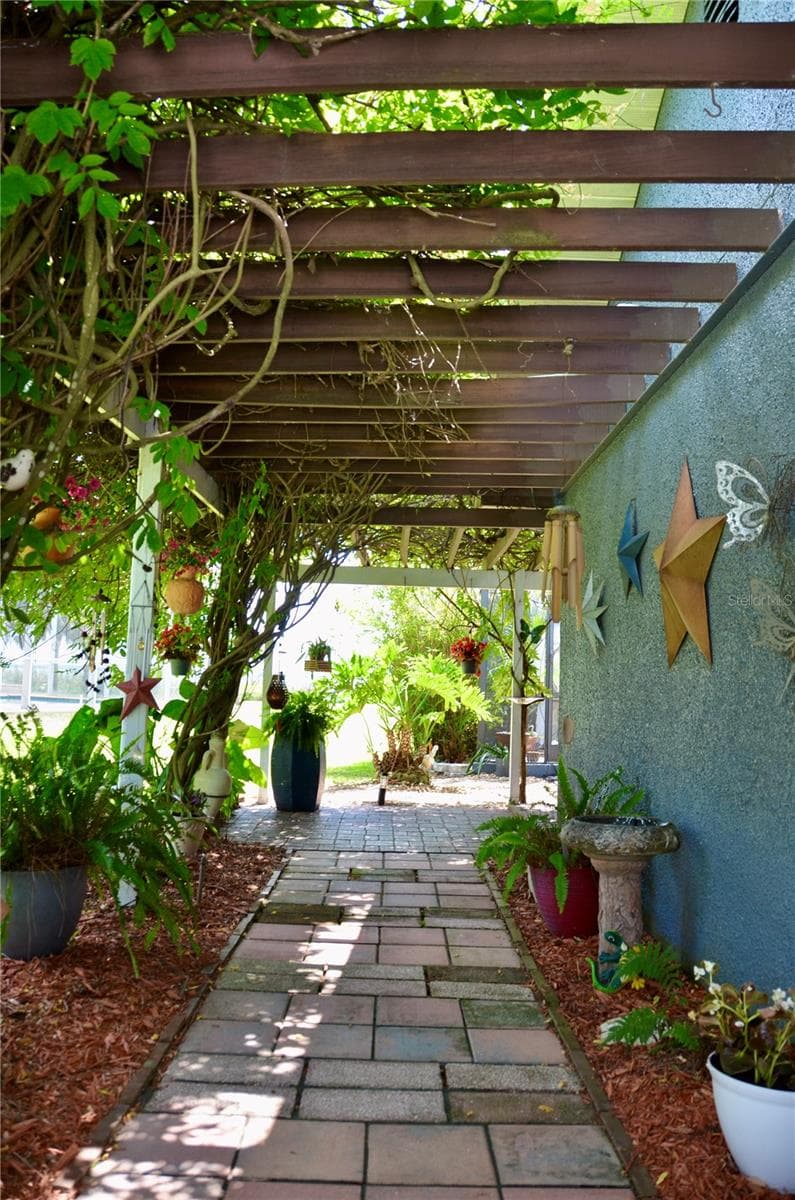 Single Family Residence at 1102 N PALMETTO ST, LEESBURG, photo 44 of 67